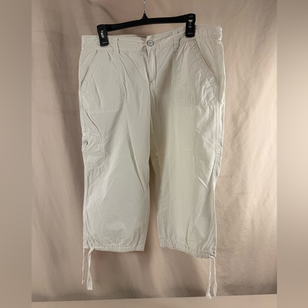 LOFT White Casual Capris -035